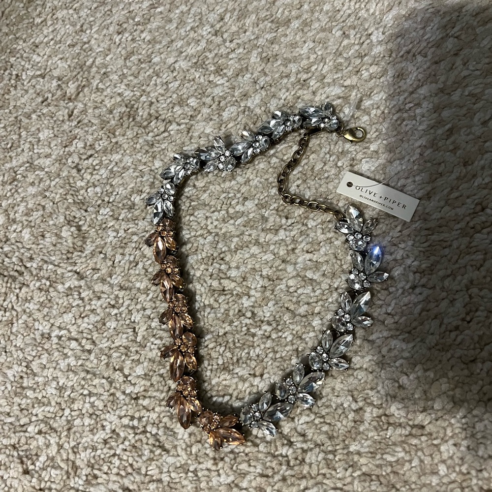 NWT Olive + Piper Wedding Necklace